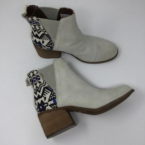 TOMS Esme Chelsea Boot - Picture 1 of 8